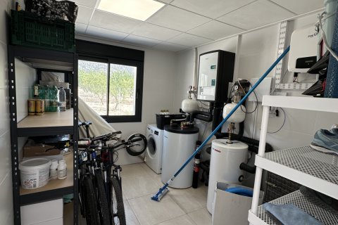 Kattohuoneisto myytävänä Pinoso, Alicante, Espanja, 3 makuuhuonetta,  No. 138152 - kuva 12