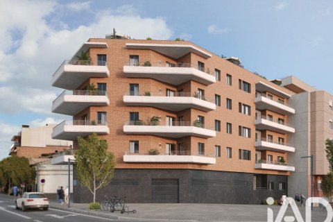 Apartament w Montcada i Reixac, Barcelona, Hiszpania 3 sypialnie, 111 mkw. nr 152729 – zdjęcie 20