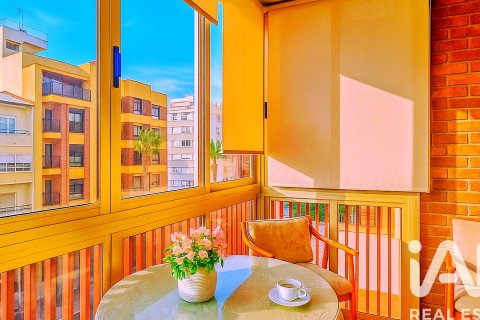 Apartamento en venta en Alicante, España 4 dormitorios, 126 m2 No. 152726 - foto 3