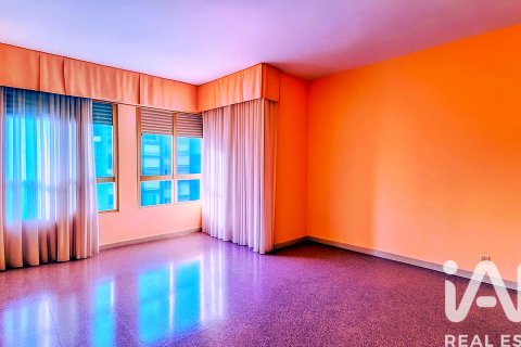 Apartamento en venta en Alicante, España 4 dormitorios, 126 m2 No. 152726 - foto 10