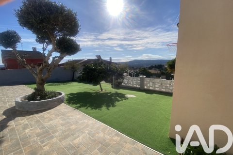 Dom w La Bisbal Del Penedes, Tarragona, Hiszpania 3 sypialnie, 170 mkw. nr 152724 – zdjęcie 15