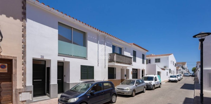 Apartamento en Sant Lluis, Menorca, España 2 dormitorios, 79 m2 No. 177885