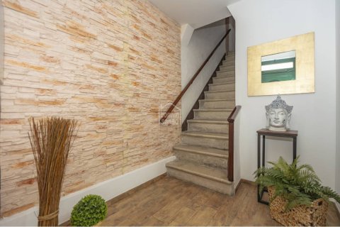 Kaupunkipientalo myytävänä Mahon, Menorca, Espanja, 7 makuuhuonetta, 434 m2 No. 177887 - kuva 8