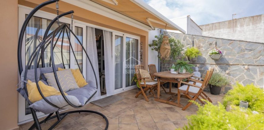 Kaupunkipientalo Mahon, Menorca, Espanja 3 makuuhuonetta, 306 m2 No. 177886