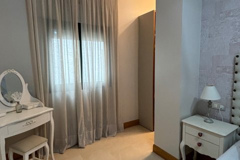 Apartment à louer à Malaga, Espagne, 1 chambre, 70 m2 No. 177293 - photo 13