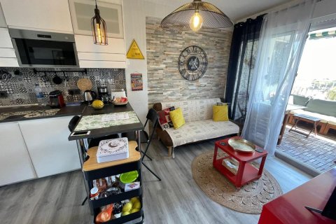 Apartment for sale in Guardamar del Segura, Alicante, Spain 2 bedrooms, 42 sq.m. No. 183877 - photo 5