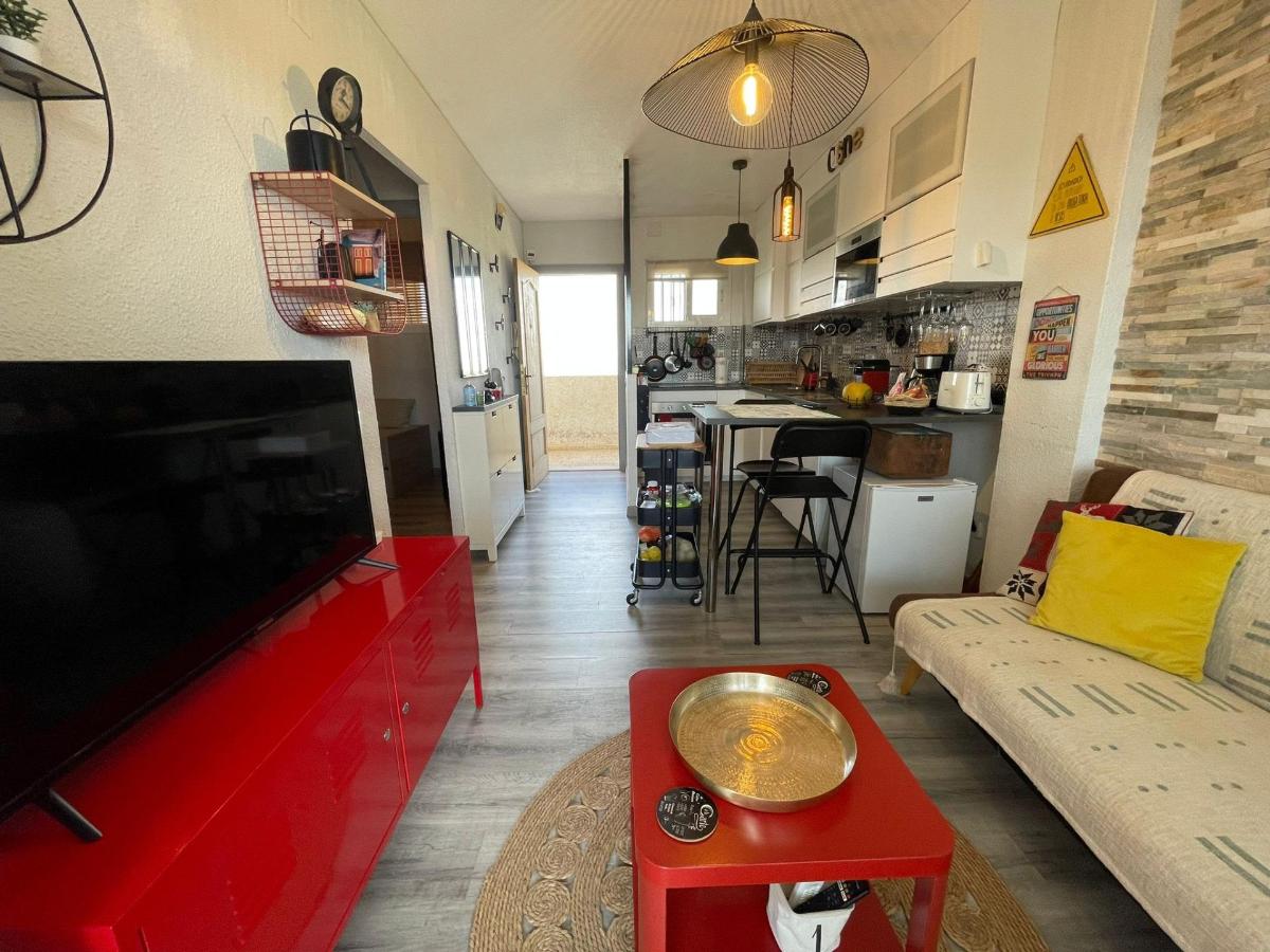 Apartment in Guardamar del Segura, Alicante, Spain 2 bedrooms, 42 sq.m. No. 183877