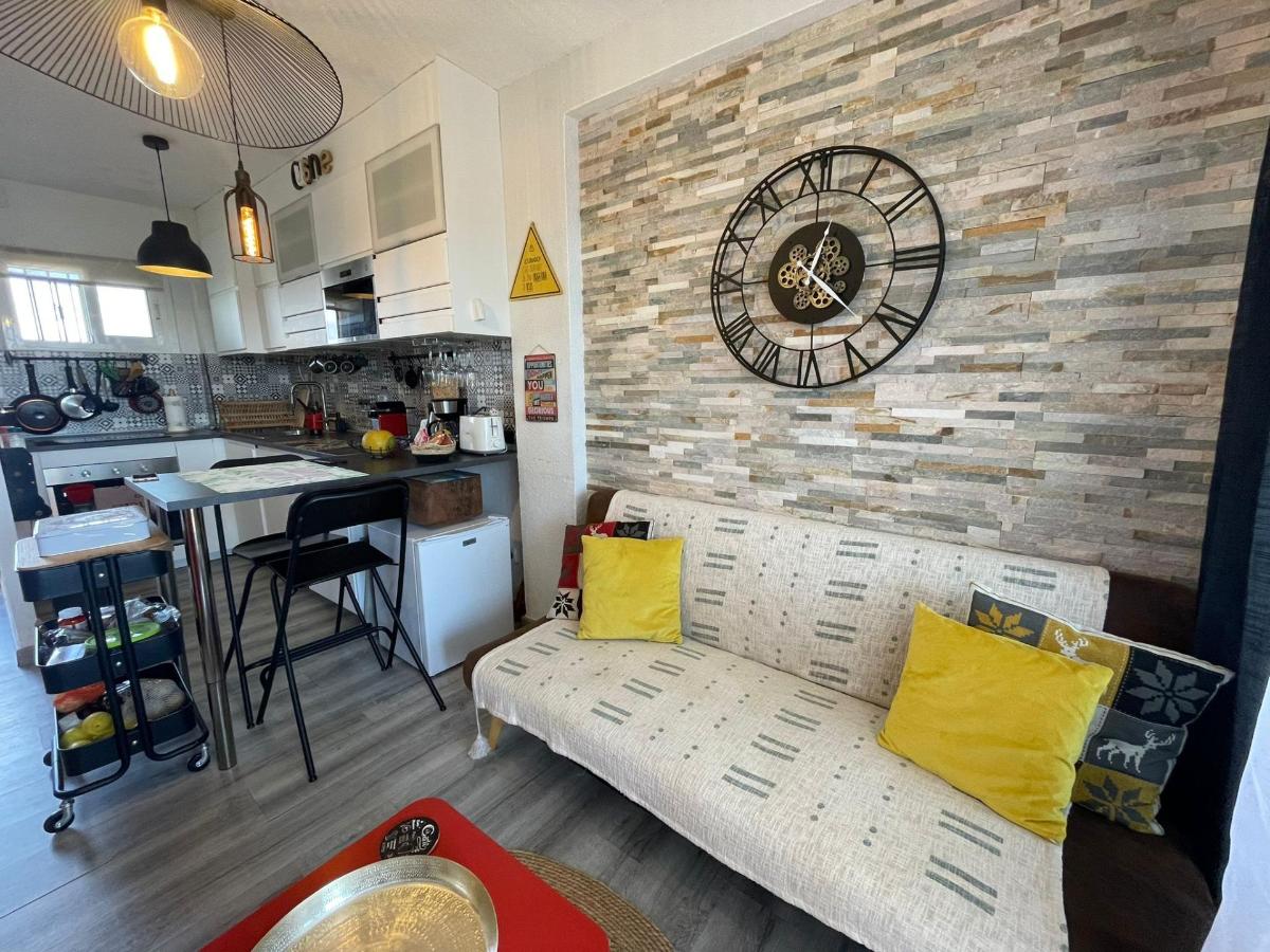 Apartment in Guardamar del Segura, Alicante, Spain 2 bedrooms, 42 sq.m. No. 183877