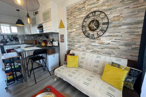 Apartment for sale in Guardamar del Segura, Alicante, Spain 2 bedrooms, 42 sq.m. No. 183877 - photo 14