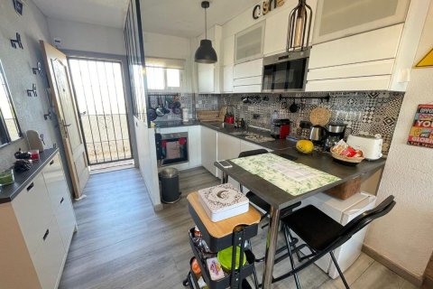 Apartment for sale in Guardamar del Segura, Alicante, Spain 2 bedrooms, 42 sq.m. No. 183877 - photo 13