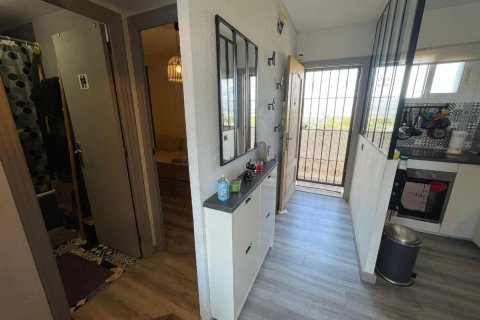 Apartment for sale in Guardamar del Segura, Alicante, Spain 2 bedrooms, 42 sq.m. No. 183877 - photo 9
