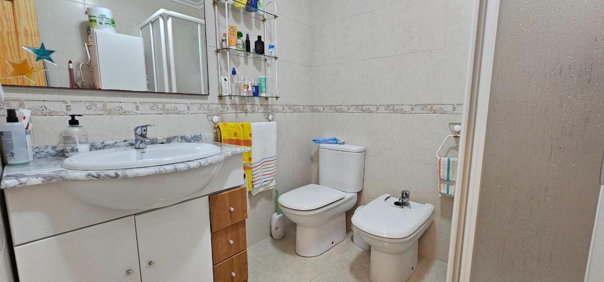 Appartamento a Guardamar del Segura, Alicante, Spagna 2 camere da letto, 58 mq. N° 183873
