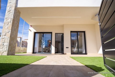 Квартира в Пилар де ла Орадада, Аликанте, Испания 3 спальни, 87м2 №179362