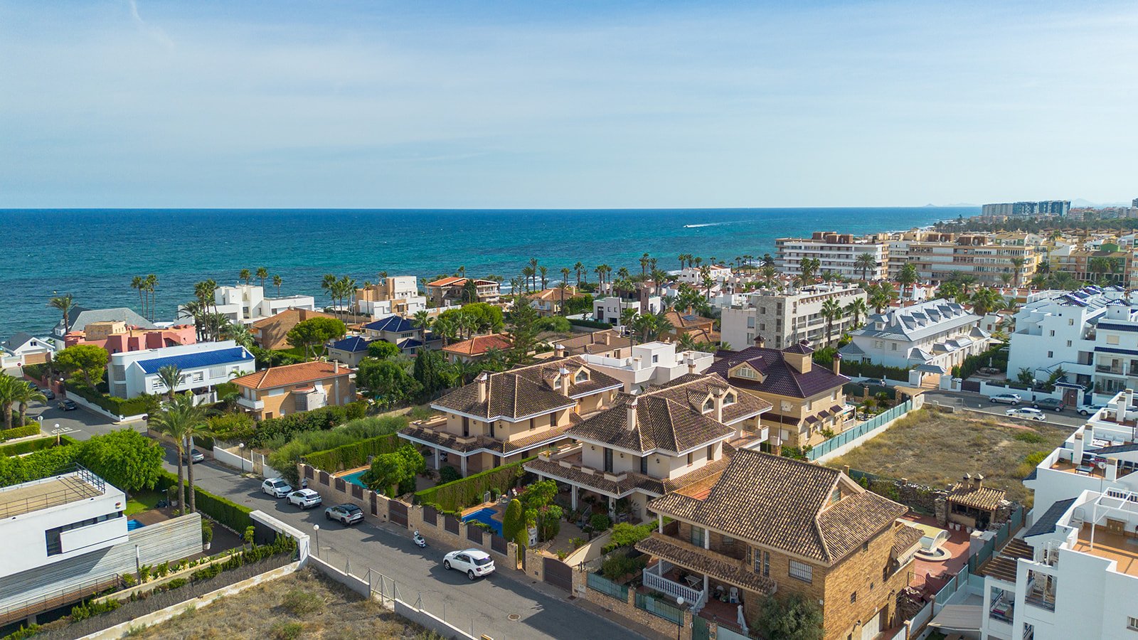 Villa en Torrevieja, Alicante, España 6 dormitorios, 728 m2 No. 139278