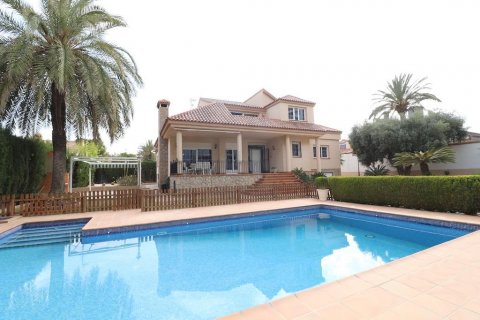 Apartment for sale Mil Palmeras, Alicante, Spain 4 bedrooms, 350 sq.m. No. 117042 - photo 1