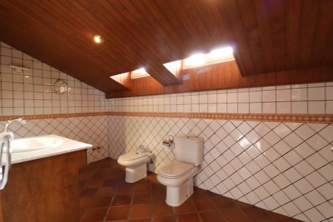 Apartment for sale Mil Palmeras, Alicante, Spain 4 bedrooms, 350 sq.m. No. 117042 - photo 26