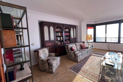 Apartment for sale in Alicante, Spain 1 bedroom, 113 sq.m. No. 165757 - photo 3