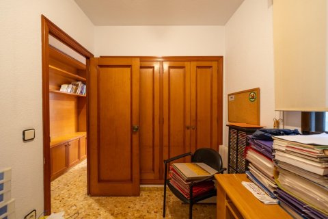 Apartment for sale in Alicante, Spain 1 bedroom, 113 sq.m. No. 165757 - photo 30