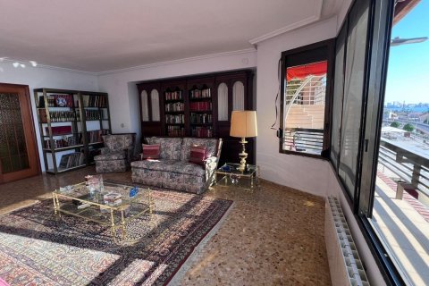 Apartment for sale in Alicante, Spain 1 bedroom, 113 sq.m. No. 165757 - photo 4
