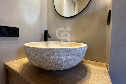 Huoneisto myytävänä Barcelona, Espanja, 2 makuuhuonetta, 80 m2 No. 158727 - kuva 16