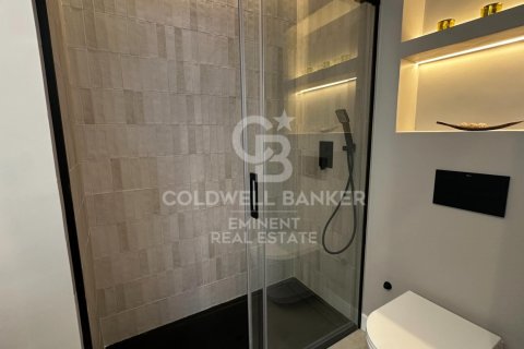 Huoneisto myytävänä Barcelona, Espanja, 2 makuuhuonetta, 80 m2 No. 158727 - kuva 22