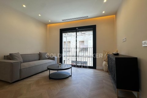 Huoneisto myytävänä Barcelona, Espanja, 2 makuuhuonetta, 80 m2 No. 158727 - kuva 4