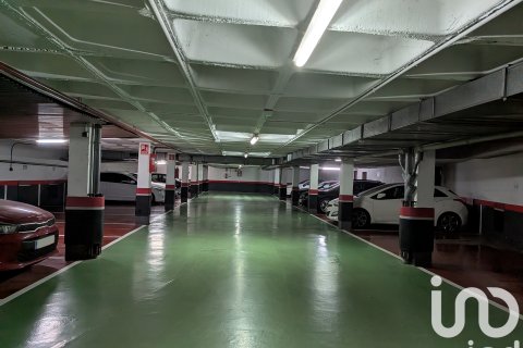 Autotallit myytävänä Torrejon de Ardoz, Madrid, Espanja , 11 m2 No. 185673 - kuva 4