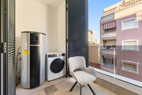 Apartament w Torrevieja, Alicante, Hiszpania 2 sypialnie, 82 mkw. nr 194253 – zdjęcie 12