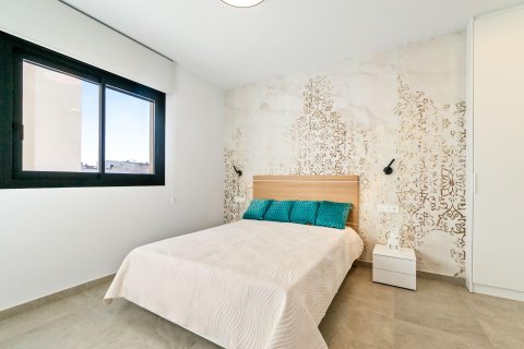 Apartament w Torrevieja, Alicante, Hiszpania 2 sypialnie, 82 mkw. nr 194253 – zdjęcie 17