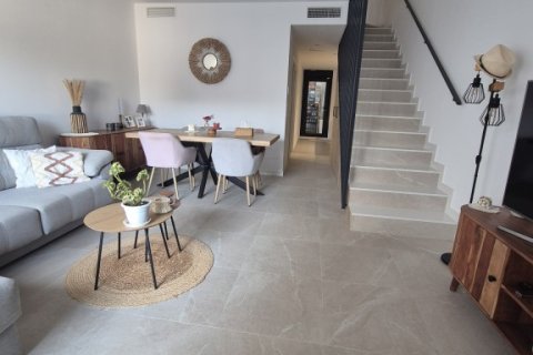 Kaupunkipientalo myytävänä San Pedro del Pinatar, Murcia, Espanja, 3 makuuhuonetta, 108 m2 No. 194251 - kuva 9