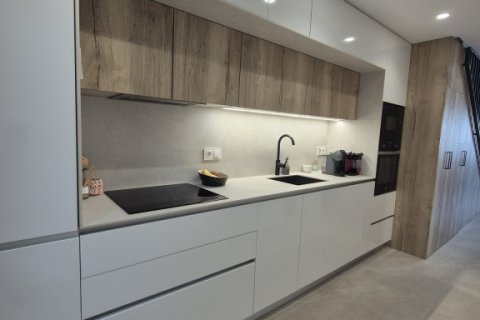 Kaupunkipientalo myytävänä San Pedro del Pinatar, Murcia, Espanja, 3 makuuhuonetta, 108 m2 No. 194251 - kuva 8