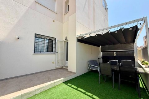 Apartament w Torrevieja, Alicante, Hiszpania 2 sypialnie, 81 mkw. nr 194252 – zdjęcie 20