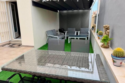 Apartament w Torrevieja, Alicante, Hiszpania 2 sypialnie, 81 mkw. nr 194252 – zdjęcie 16