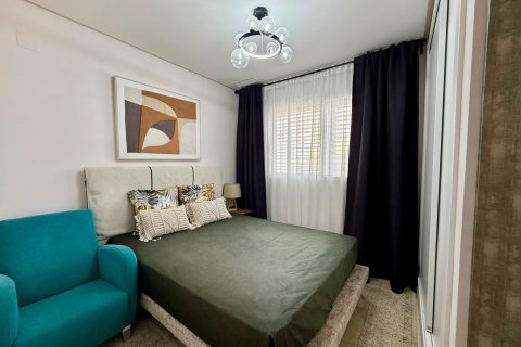 Apartament w Torrevieja, Alicante, Hiszpania 2 sypialnie, 81 mkw. nr 194252 – zdjęcie 18