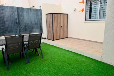 Apartament w Torrevieja, Alicante, Hiszpania 2 sypialnie, 81 mkw. nr 194252 – zdjęcie 15