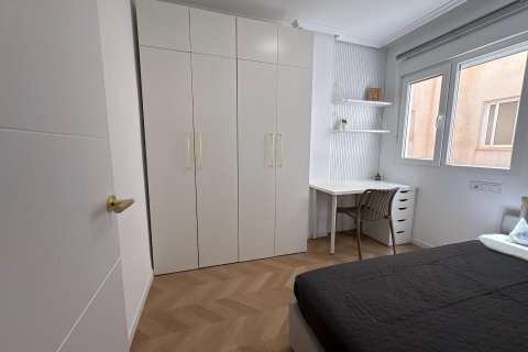 Apartament w Torrevieja, Alicante, Hiszpania 2 sypialnie, 50 mkw. nr 194254 – zdjęcie 18