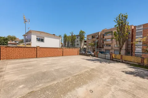 Parcela en Parets del Vallès, Barcelona, España No. 166902