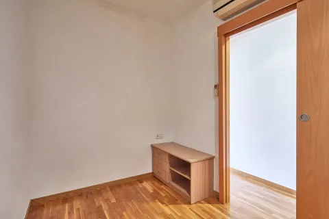 Wohnung zum Verkauf in Barcelona, Spanien 4 Schlafzimmer, 96 m2 Nr. 166905 - Foto 15