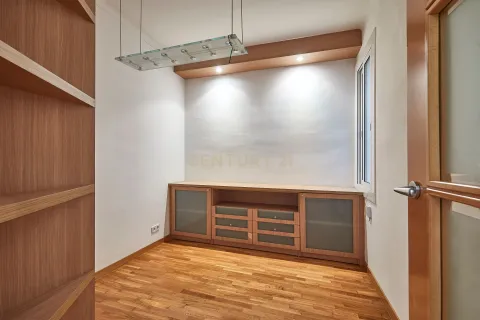 Wohnung zum Verkauf in Barcelona, Spanien 4 Schlafzimmer, 96 m2 Nr. 166905 - Foto 17