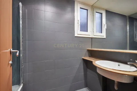 Wohnung zum Verkauf in Barcelona, Spanien 4 Schlafzimmer, 96 m2 Nr. 166905 - Foto 13