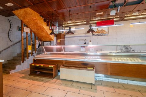 Liikekiinteistö myytävänä Torrevieja, Alicante, Espanja , 143 m2 No. 190381 - kuva 2