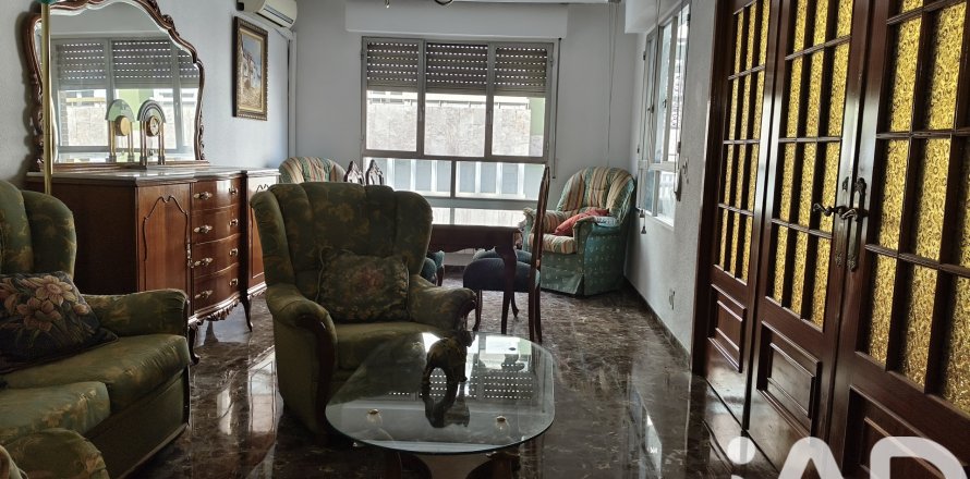 Apartament w Jaen, Hiszpania 3 sypialnie, 150 mkw. nr 173047