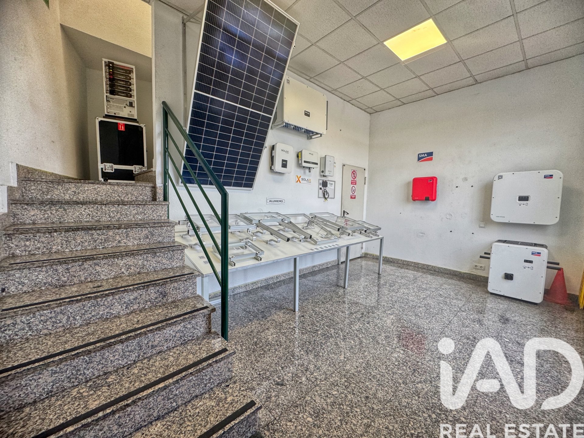 Commercial property à Mostoles, Madrid, Espagne 1227 m2 No. 173046