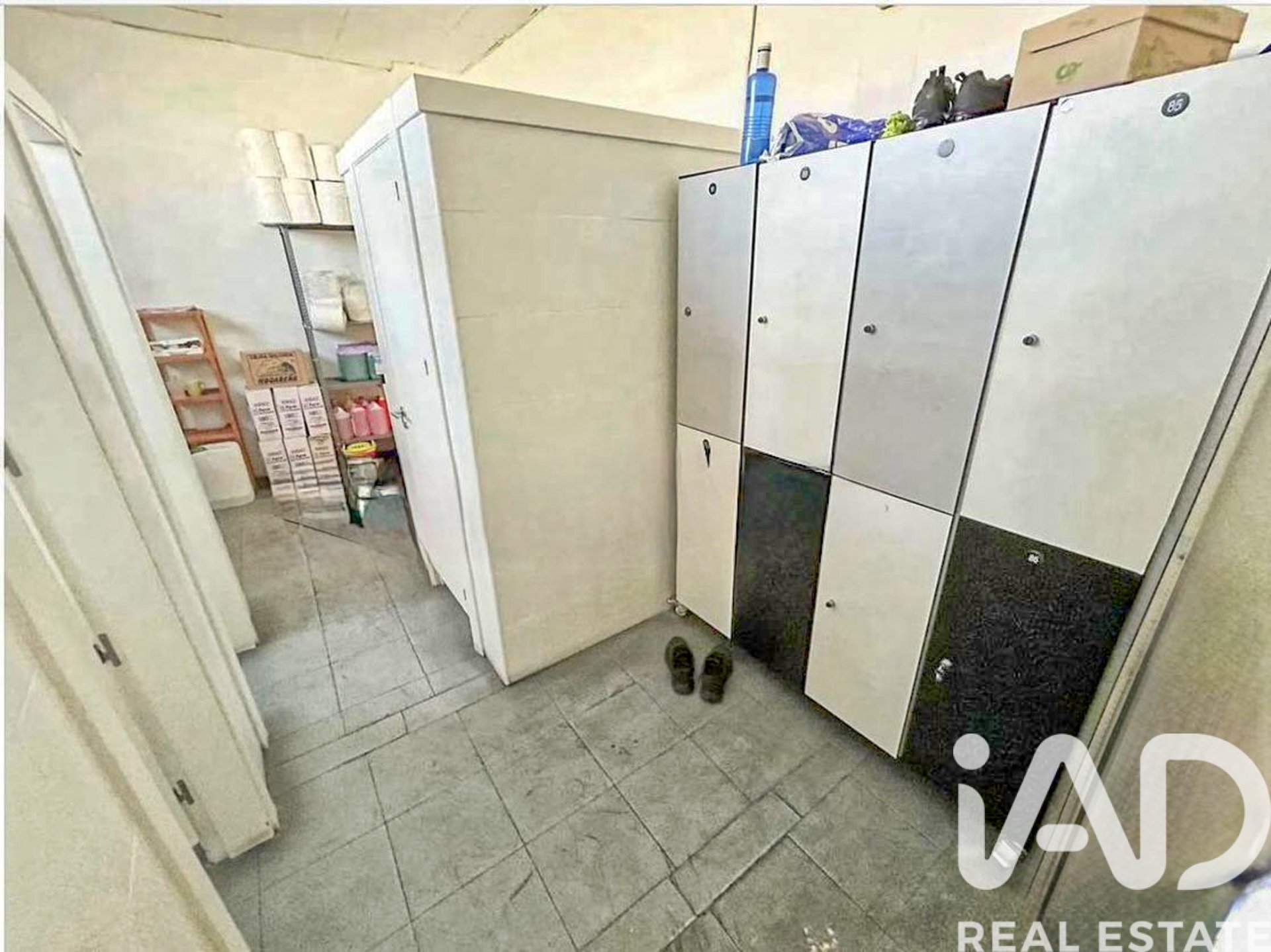 Commercial property à Mostoles, Madrid, Espagne 1227 m2 No. 173046