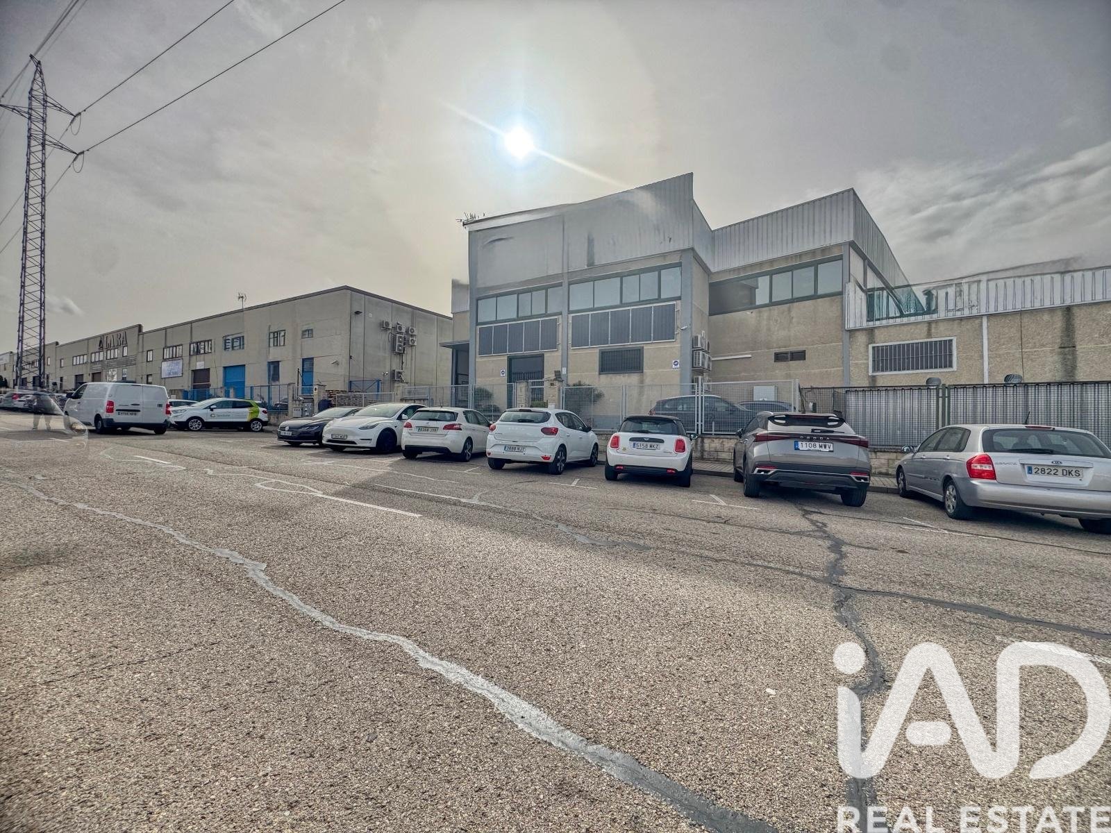 Commercial property à Mostoles, Madrid, Espagne 1227 m2 No. 173046