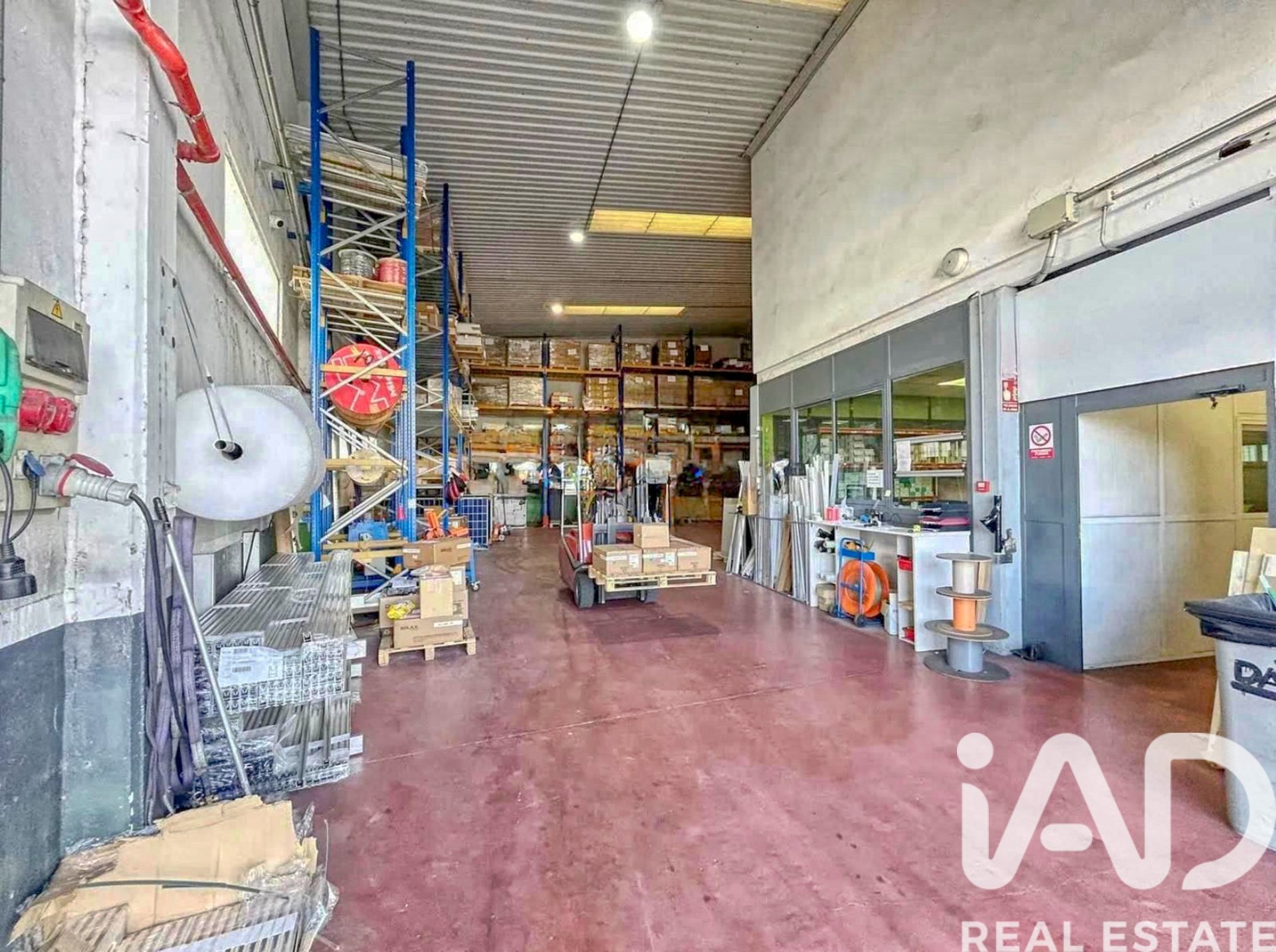 Commercial property à Mostoles, Madrid, Espagne 1227 m2 No. 173046