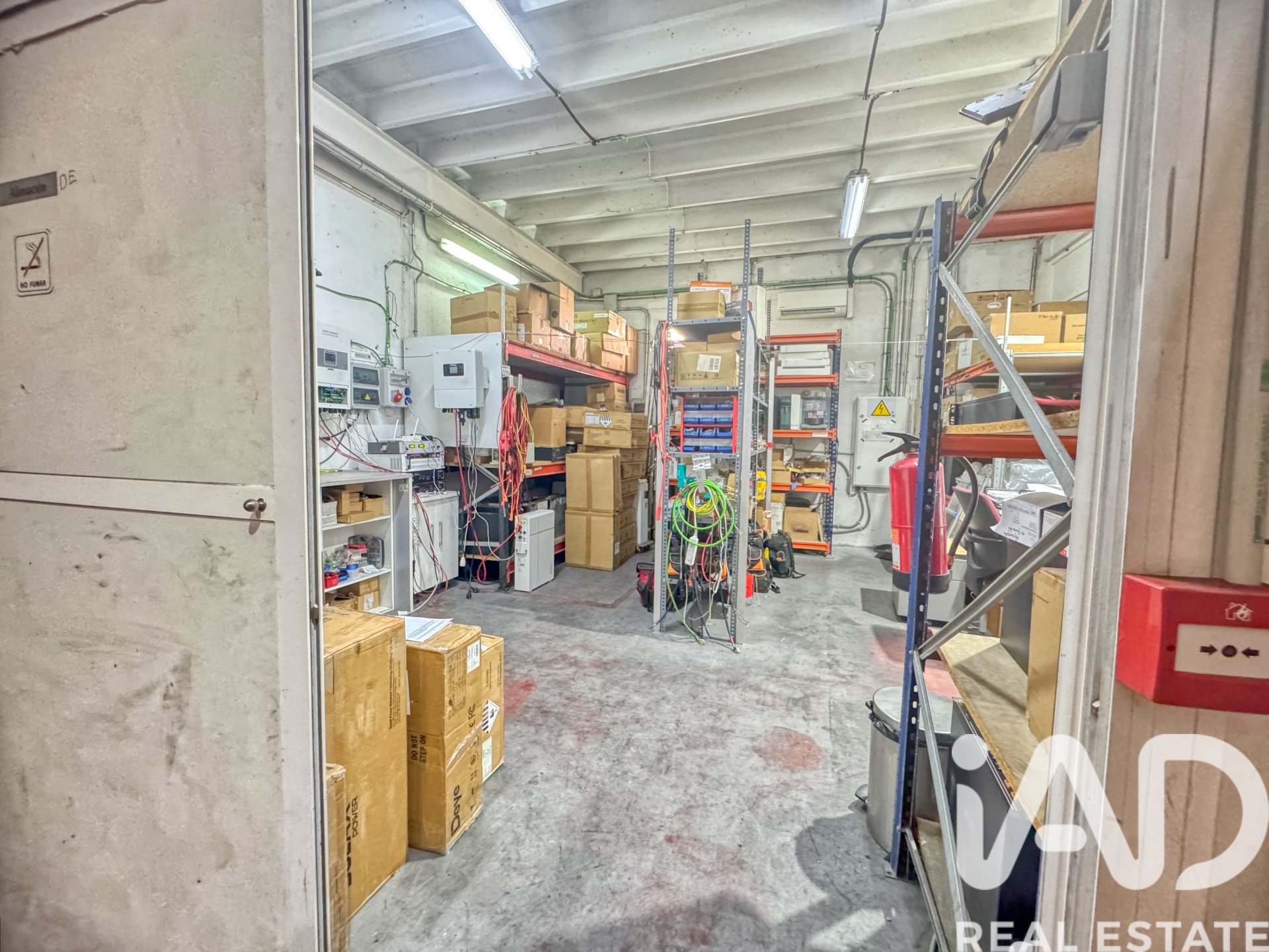 Commercial property à Mostoles, Madrid, Espagne 1227 m2 No. 173046