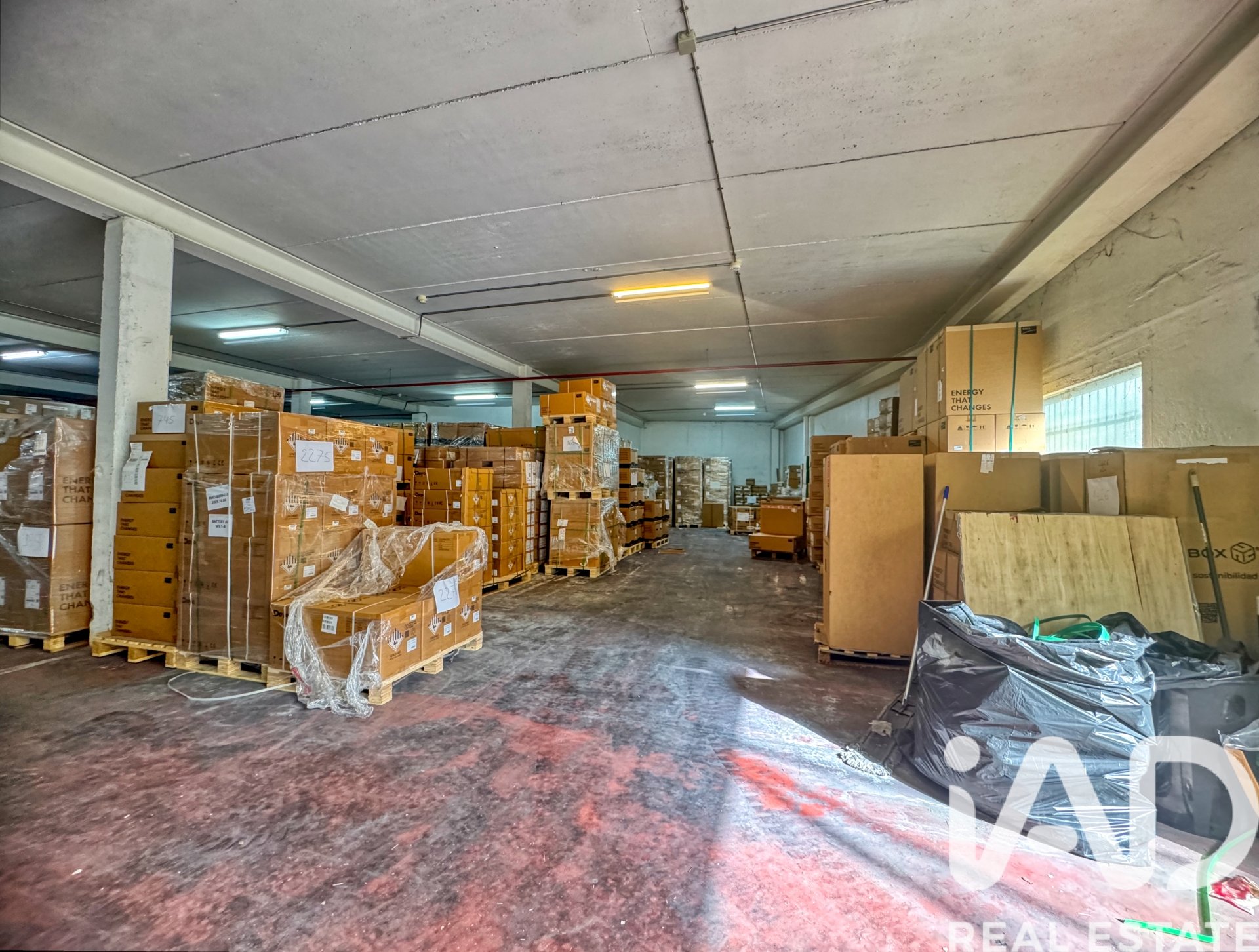 Commercial property à Mostoles, Madrid, Espagne 1227 m2 No. 173046