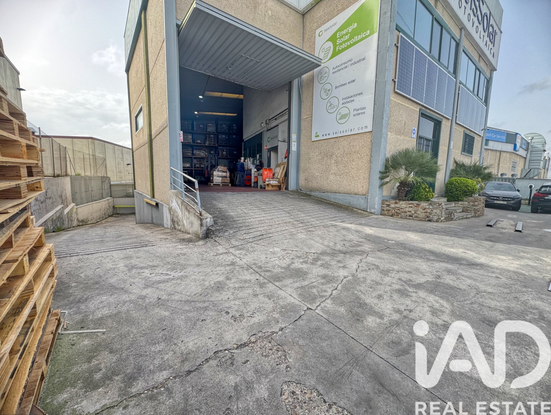 Commercial property à Mostoles, Madrid, Espagne 1227 m2 No. 173046