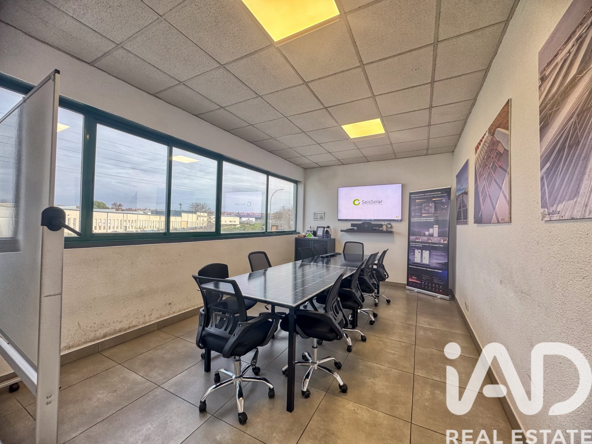 Commercial property à Mostoles, Madrid, Espagne 1227 m2 No. 173046